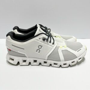 Women’s ON cloud 5 Running Athletic Shoes white Gray size 9 GREAT TREADS CLEAN